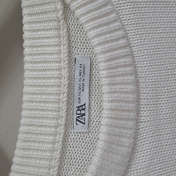 ZARA - Oversized Sweater - Picture 2 of 4